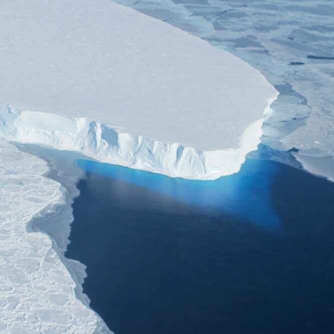 glacier apocalypse rideau