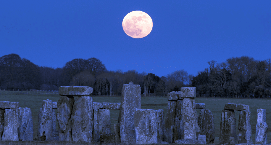 Stonehenge alignement lune
