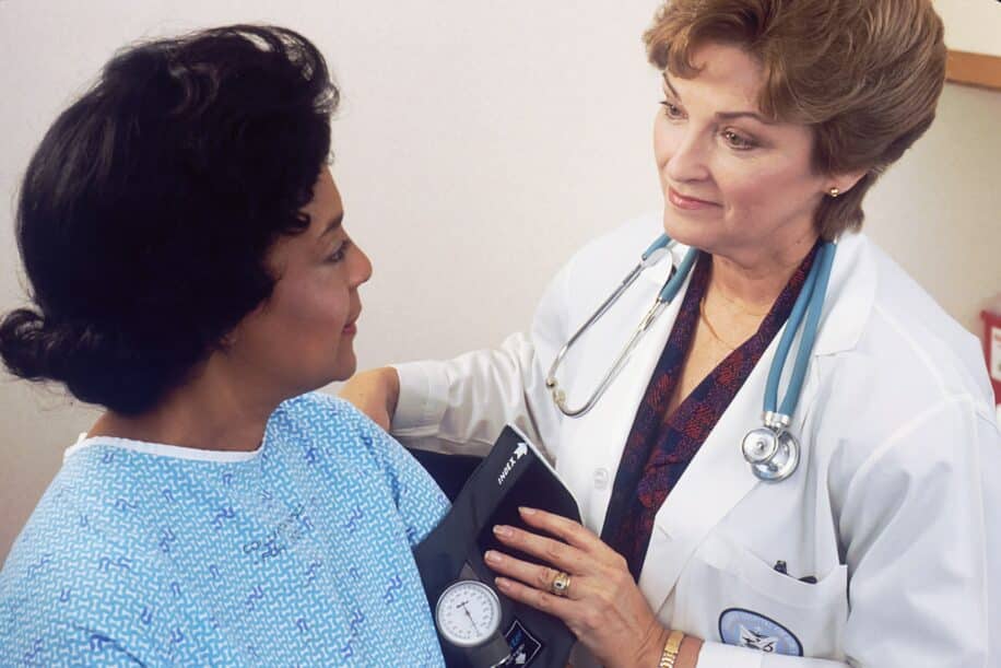 femmes survivre medecins feminins