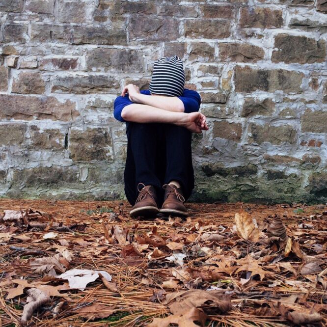 La solitude chronique augmenterait les risques d accident vasculaire cérébral de 56 % selon une étude