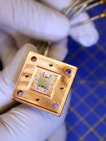 correction erreur autonome quantique ordinateur