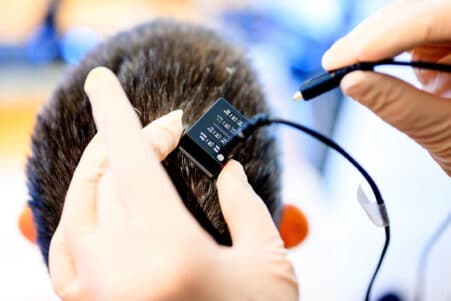 interface cerveau ordinateur parole pensees