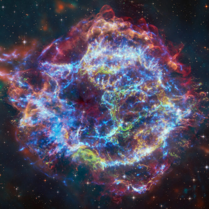accelerateur particules univers supernova